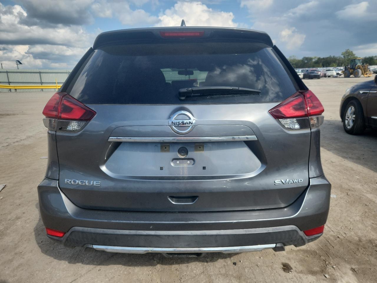 2018 Nissan Rogue S VIN: KNMAT2MV2JP557479 Lot: 83850115