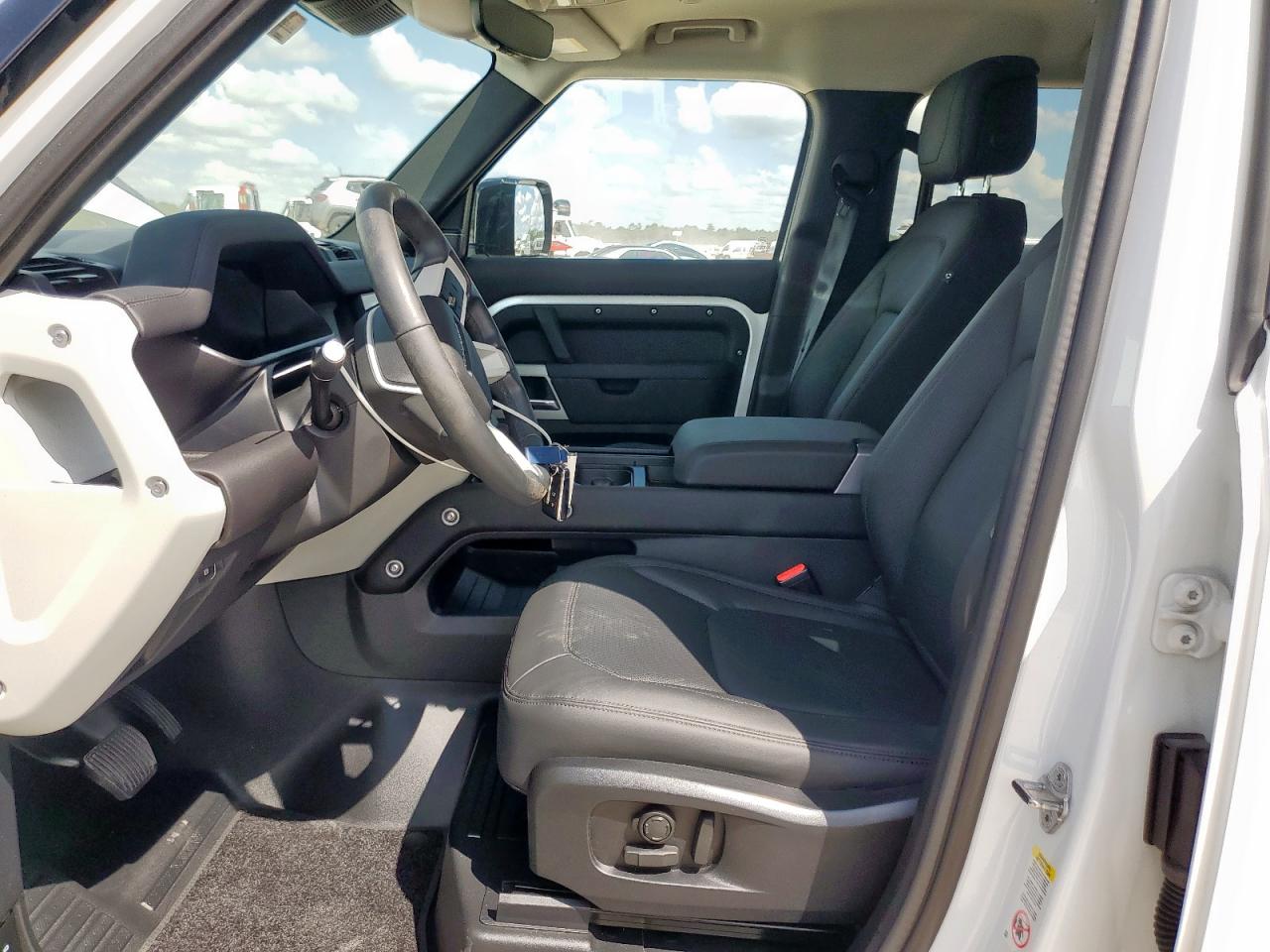 2024 Land Rover Defender 110 S VIN: SALEJ7EX8R2344333 Lot: 80922025