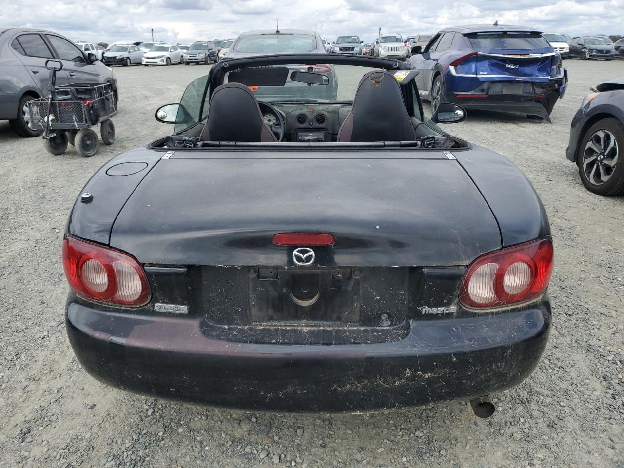 2003 Mazda Mx-5 Miata Base VIN: JM1NB353330301015 Lot: 81877335