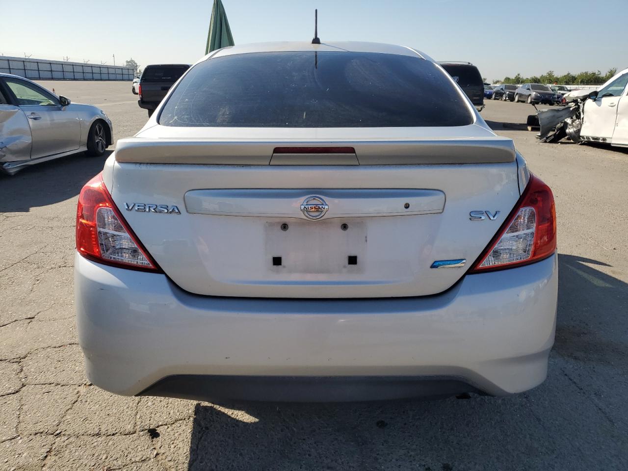 2015 Nissan Versa S VIN: 3N1CN7APXFL813282 Lot: 84045105