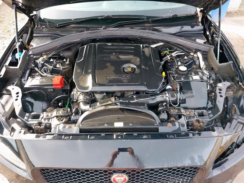 2020 JAGUAR F-PACE R-SPORT AWD D AUTO 