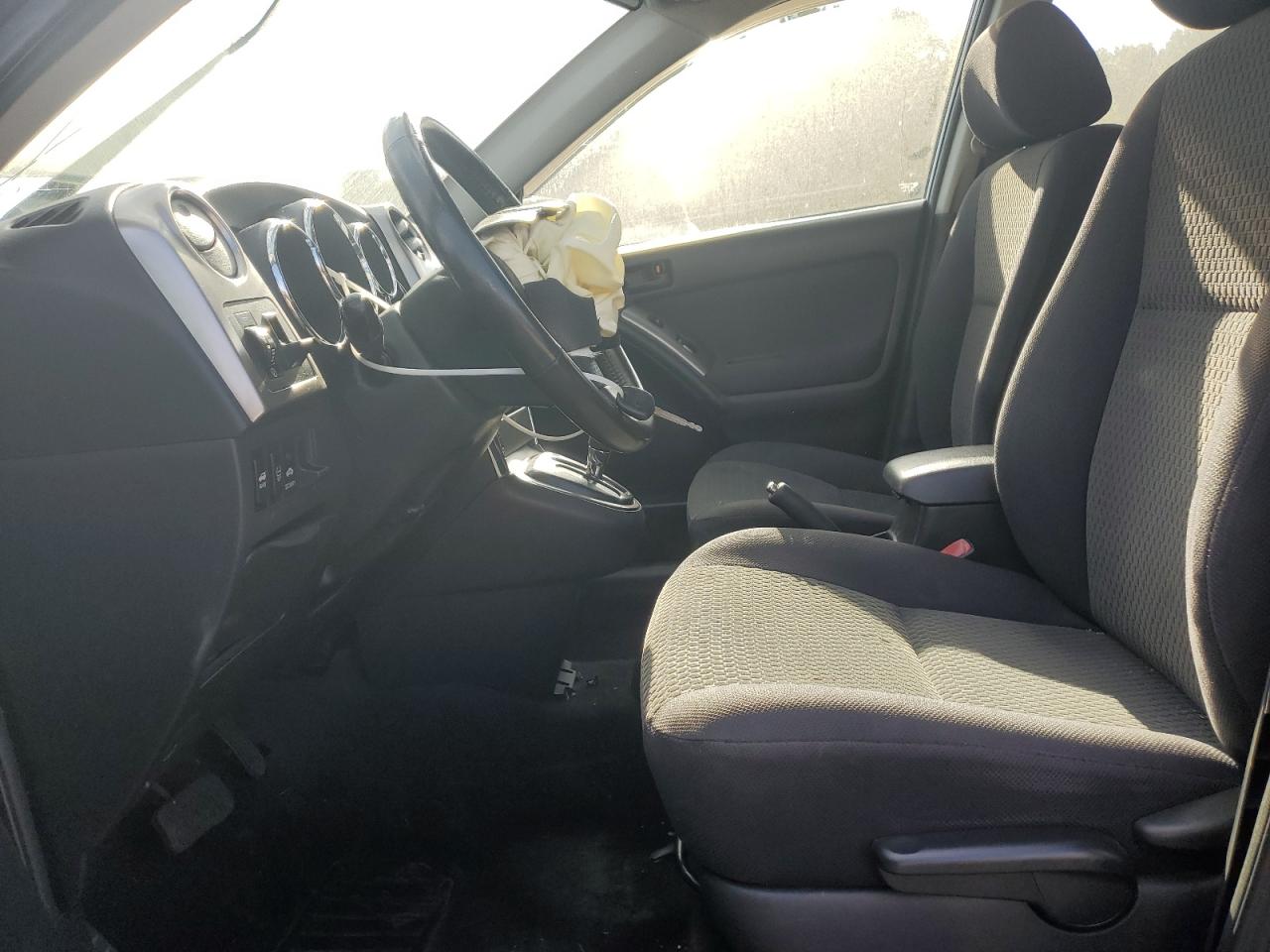 2006 Toyota Corolla Matrix Base VIN: 2T1LR32E16C557947 Lot: 80992015