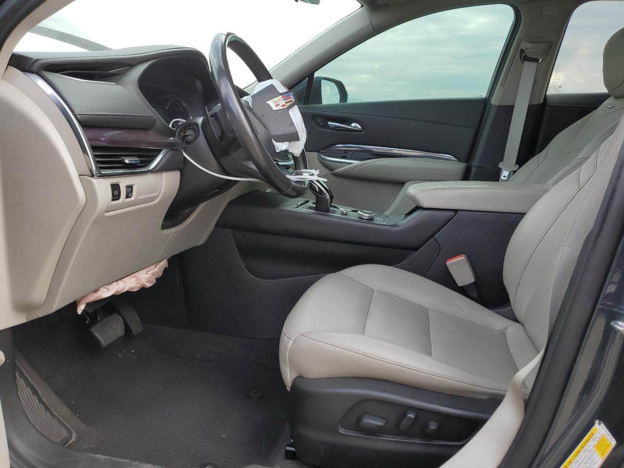 2021 Cadillac Xt4 Luxury VIN: 1GYAZAR44MF004247 Lot: 70943915