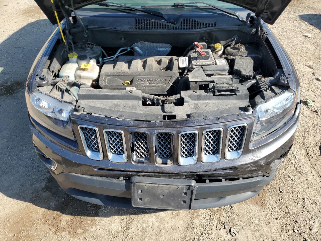 2017 Jeep Compass Latitude VIN: 1C4NJCEB0HD189400 Lot: 81096305