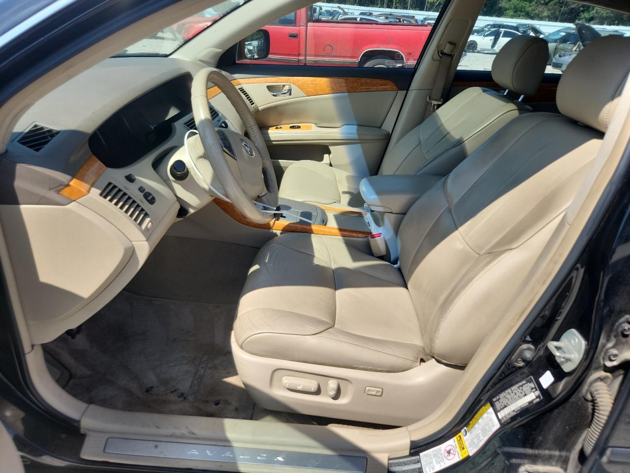 2005 Toyota Avalon Xl VIN: 4T1BK36B65U002120 Lot: 80298065