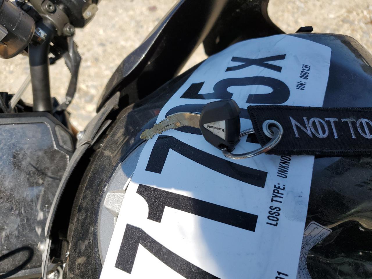 2022 Kawasaki Zr900 M VIN: JKAZR2M12NA000136 Lot: 71871795