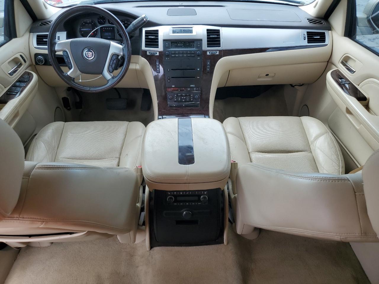 2007 Cadillac Escalade Luxury VIN: 1GYEC63897R270670 Lot: 81708225