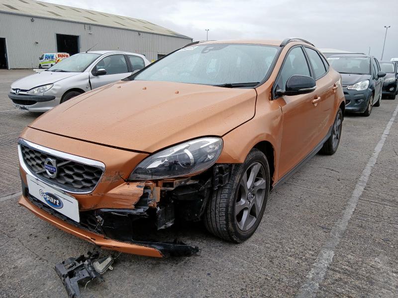 2013 VOLVO V40 CROSS COUNTRY LUX for sale at Copart CHESTER