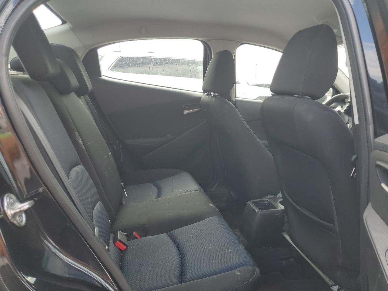 2019 Toyota Yaris L VIN: 3MYDLBYV2KY513975 Lot: 82171585