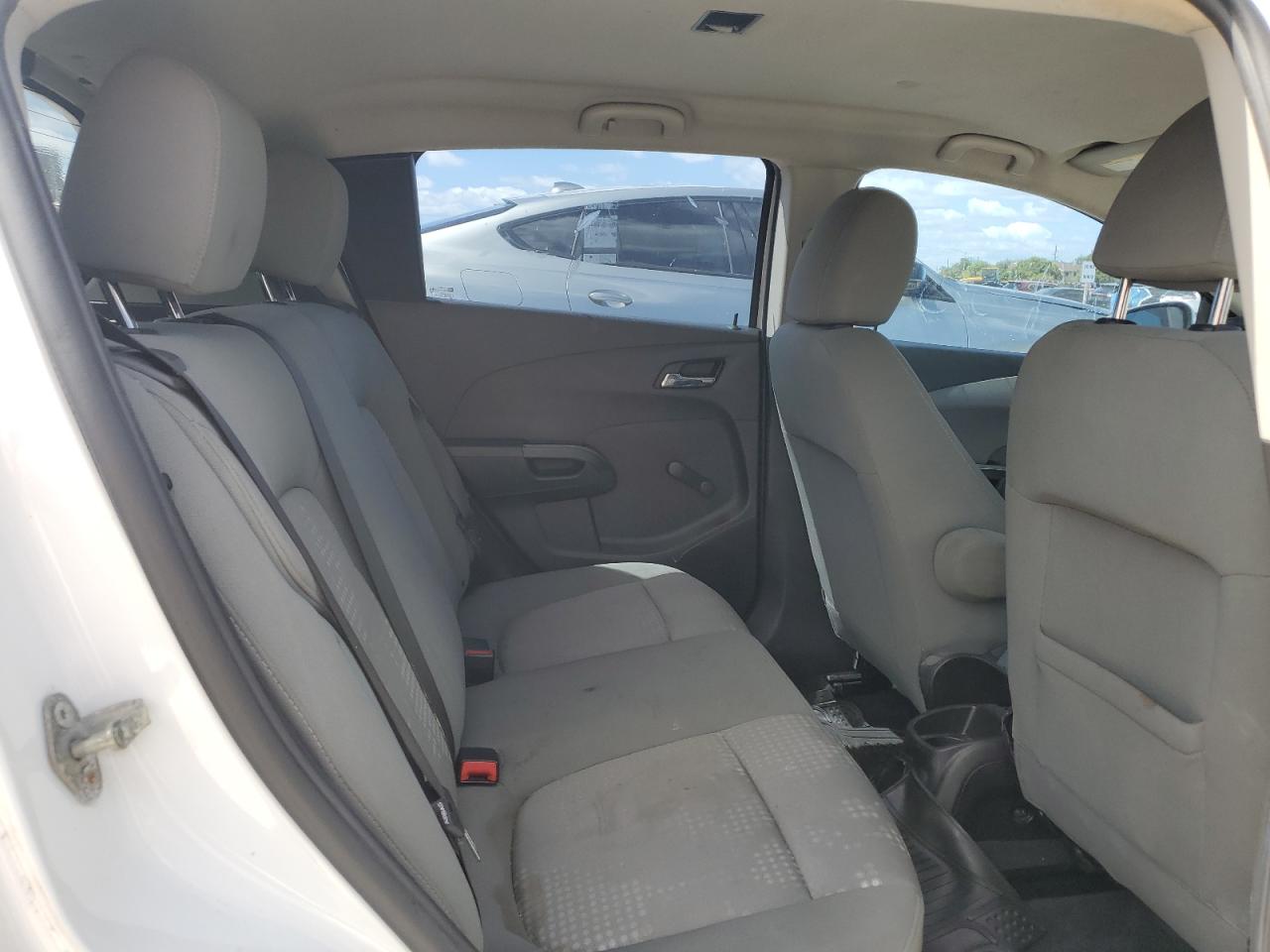 2014 Chevrolet Sonic Ls VIN: 1G1JA6SH1E4152045 Lot: 84885385