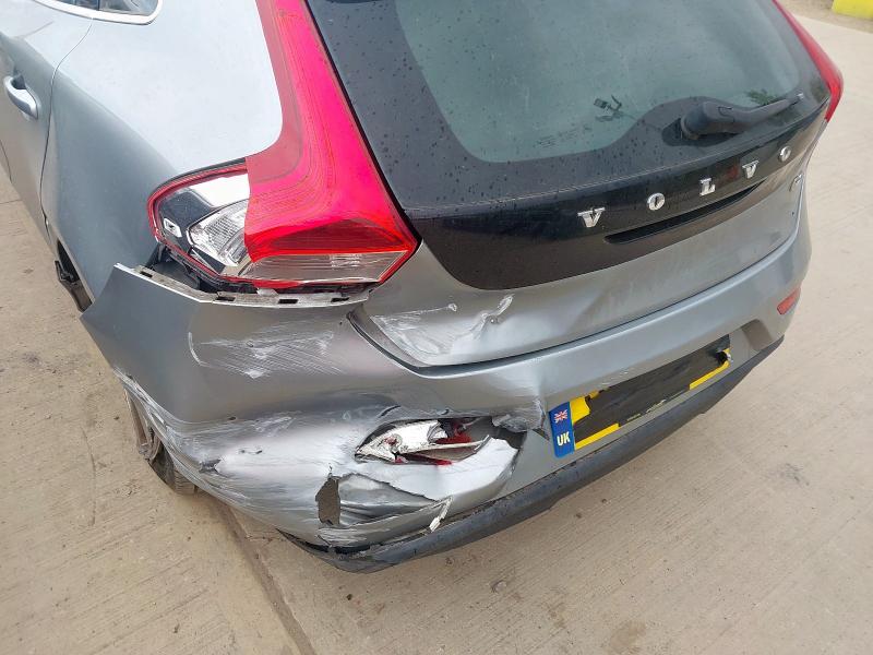 2013 VOLVO V40 D2 SE 5DR
