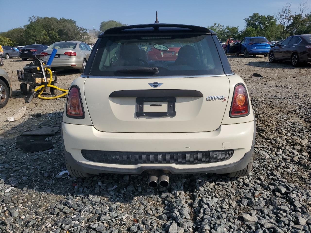 2010 Mini Cooper S VIN: WMWMF7C56ATZ71095 Lot: 81569115