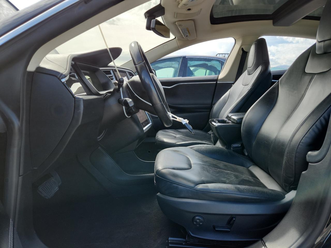 2014 Tesla Model S VIN: 5YJSA1S1XEFP40682 Lot: 80802955