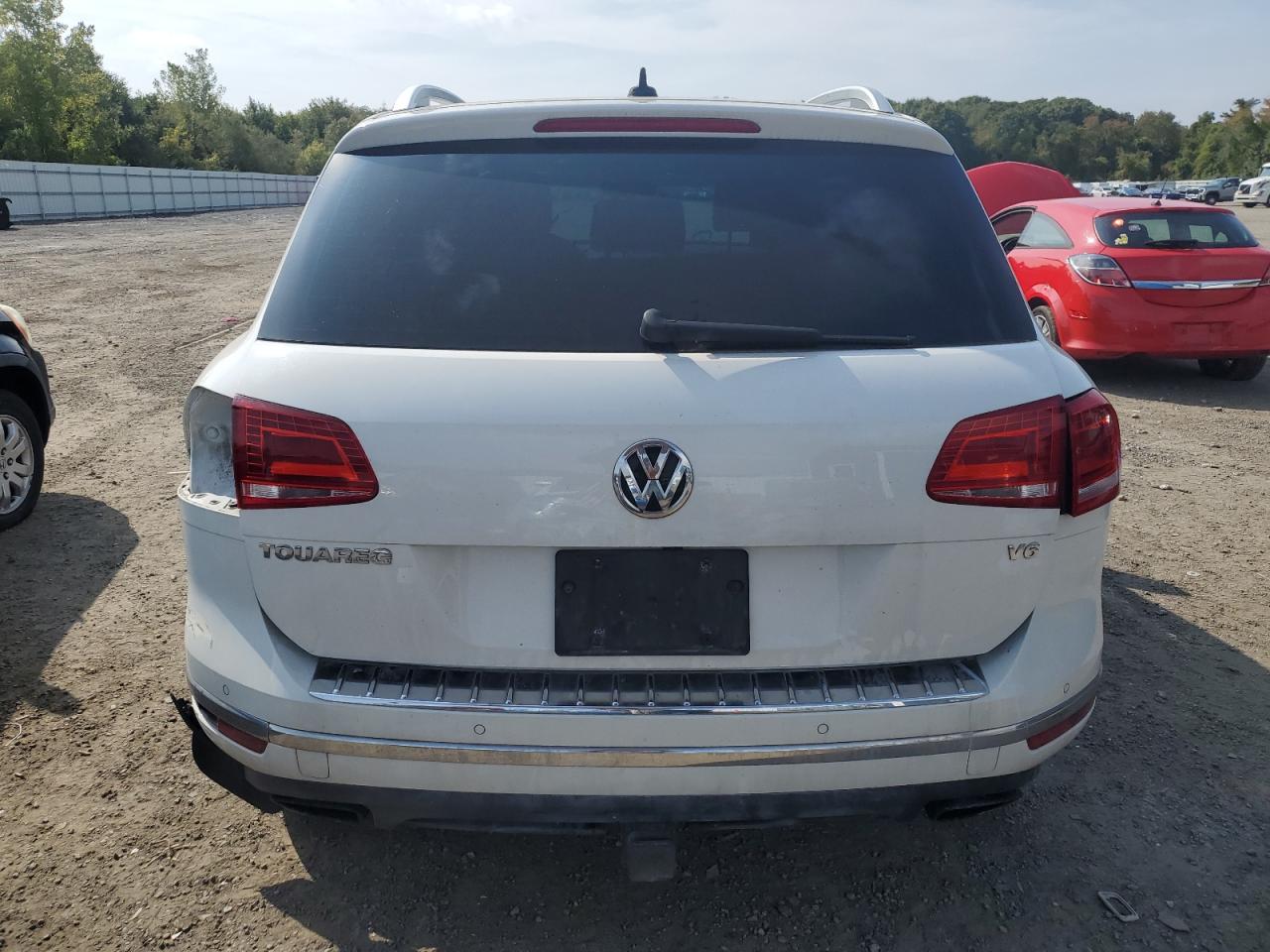 2017 Volkswagen Touareg Wolfsburg VIN: WVGRF7BPXHD006347 Lot: 81627705