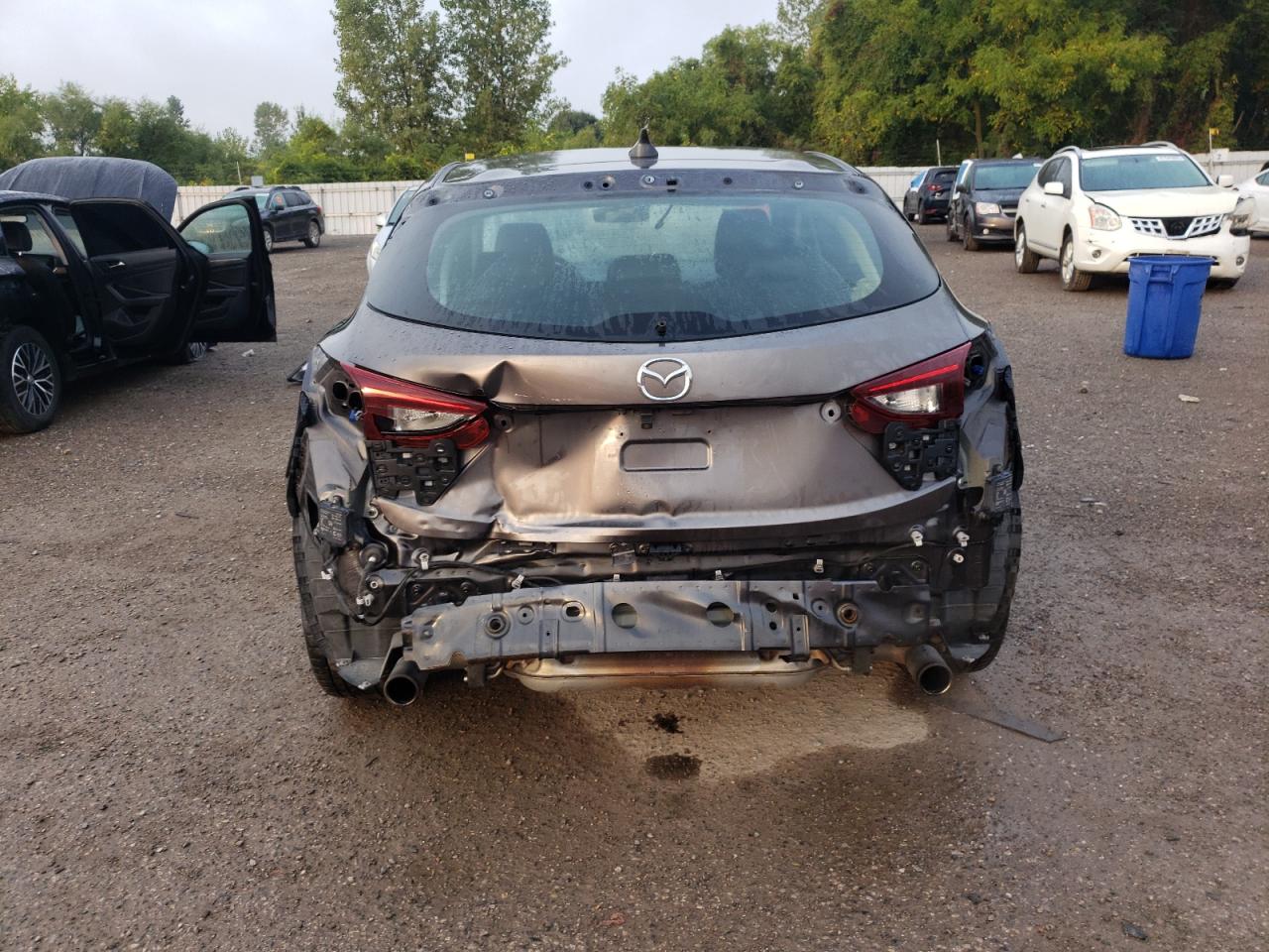 2018 Mazda 3 Touring VIN: 3MZBN1L38JM211724 Lot: 82102265