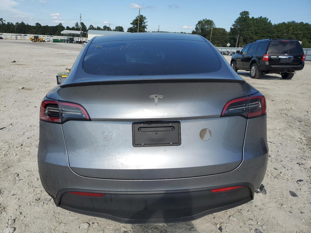 2025 Tesla Model Y VIN: 7SAYGDED8SA352930 Lot: 80071775