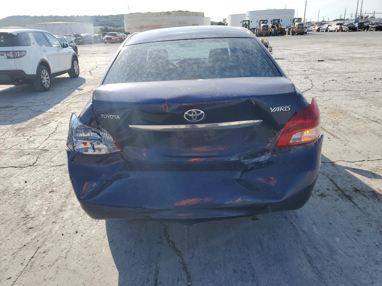 2008 Toyota Yaris VIN: JTDBT923381225112 Lot: 81893905