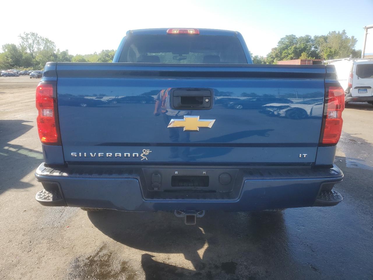 2018 Chevrolet Silverado K1500 Lt VIN: 3GCUKREC8JG197239 Lot: 80281935