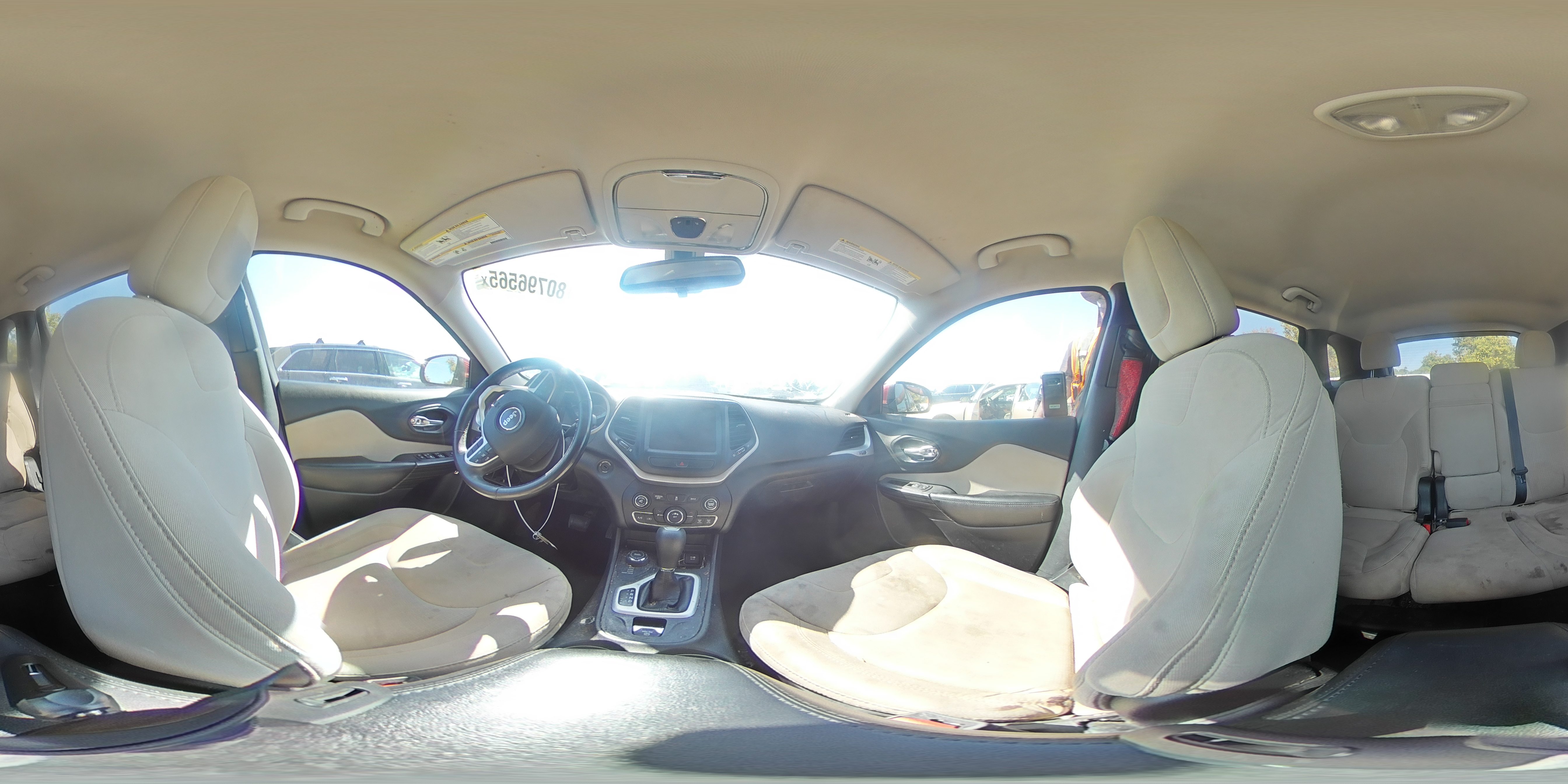 2017 Jeep Cherokee Latitude VIN: 1C4PJMCB7HW563524 Lot: 80796565