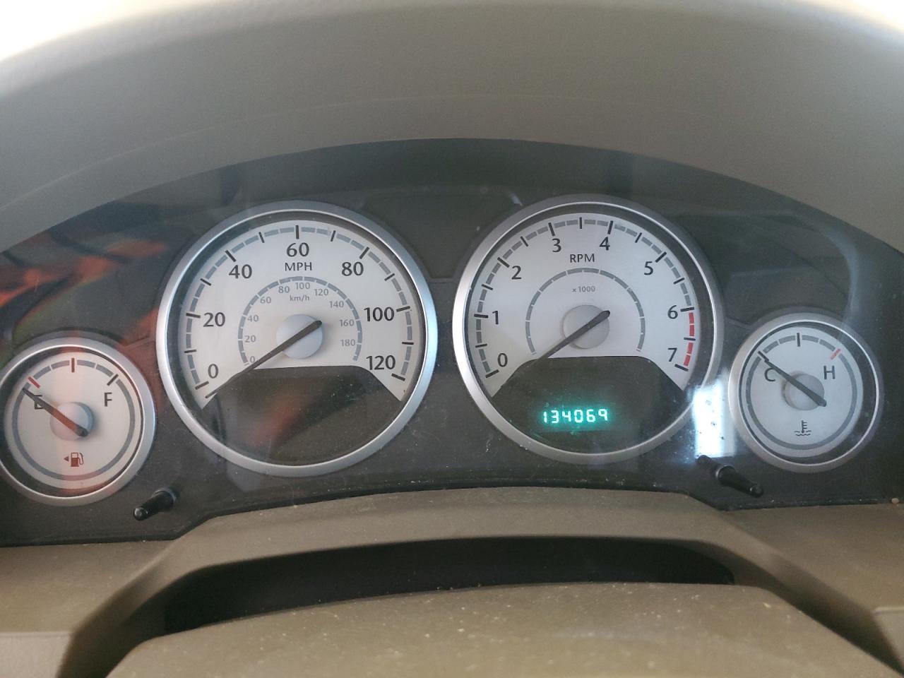 2010 Chrysler Town & Country Touring VIN: 2A4RR5D10AR387020 Lot: 84437155