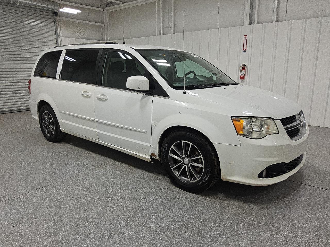 2017 Dodge Grand Caravan Sxt VIN: 2C4RDGCG0HR847924 Lot: 81512055