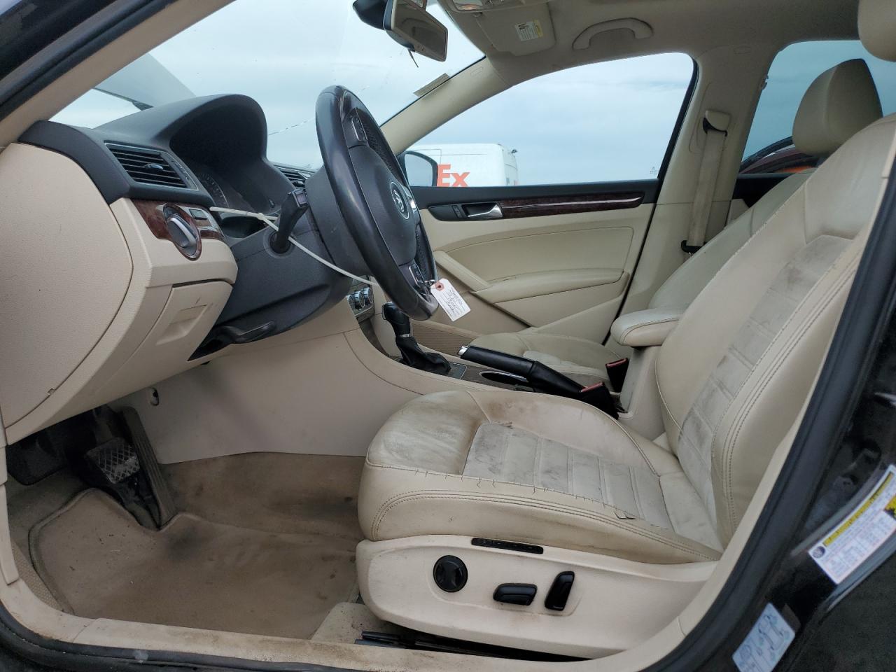 2013 Volkswagen Passat Sel VIN: 1VWCN7A39DC094025 Lot: 81274285