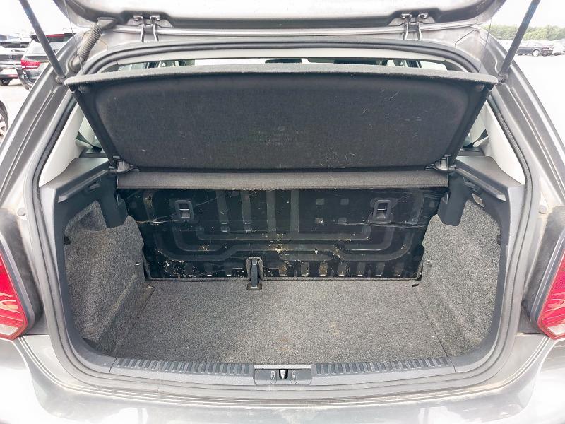 2014 VOLKSWAGEN POLO S