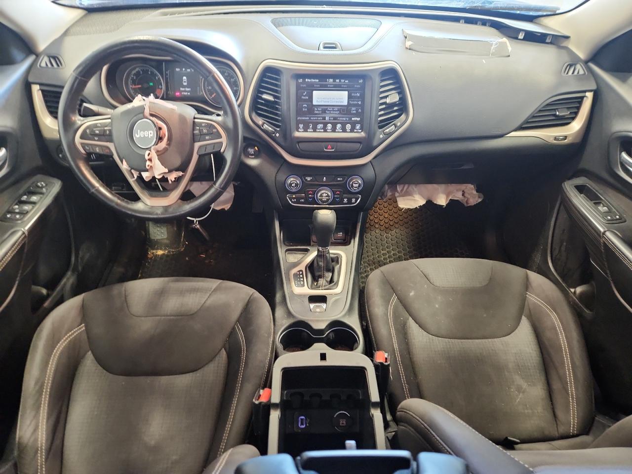 2015 Jeep Cherokee Latitude VIN: 1C4PJLCB4FW678461 Lot: 84188565