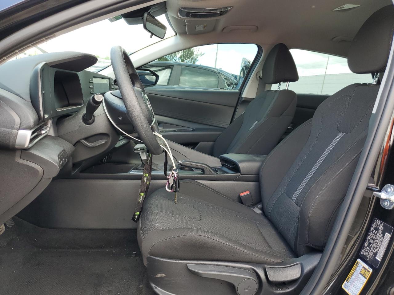 2025 Hyundai Elantra Se VIN: KMHLL4DGXSU907798 Lot: 81118145