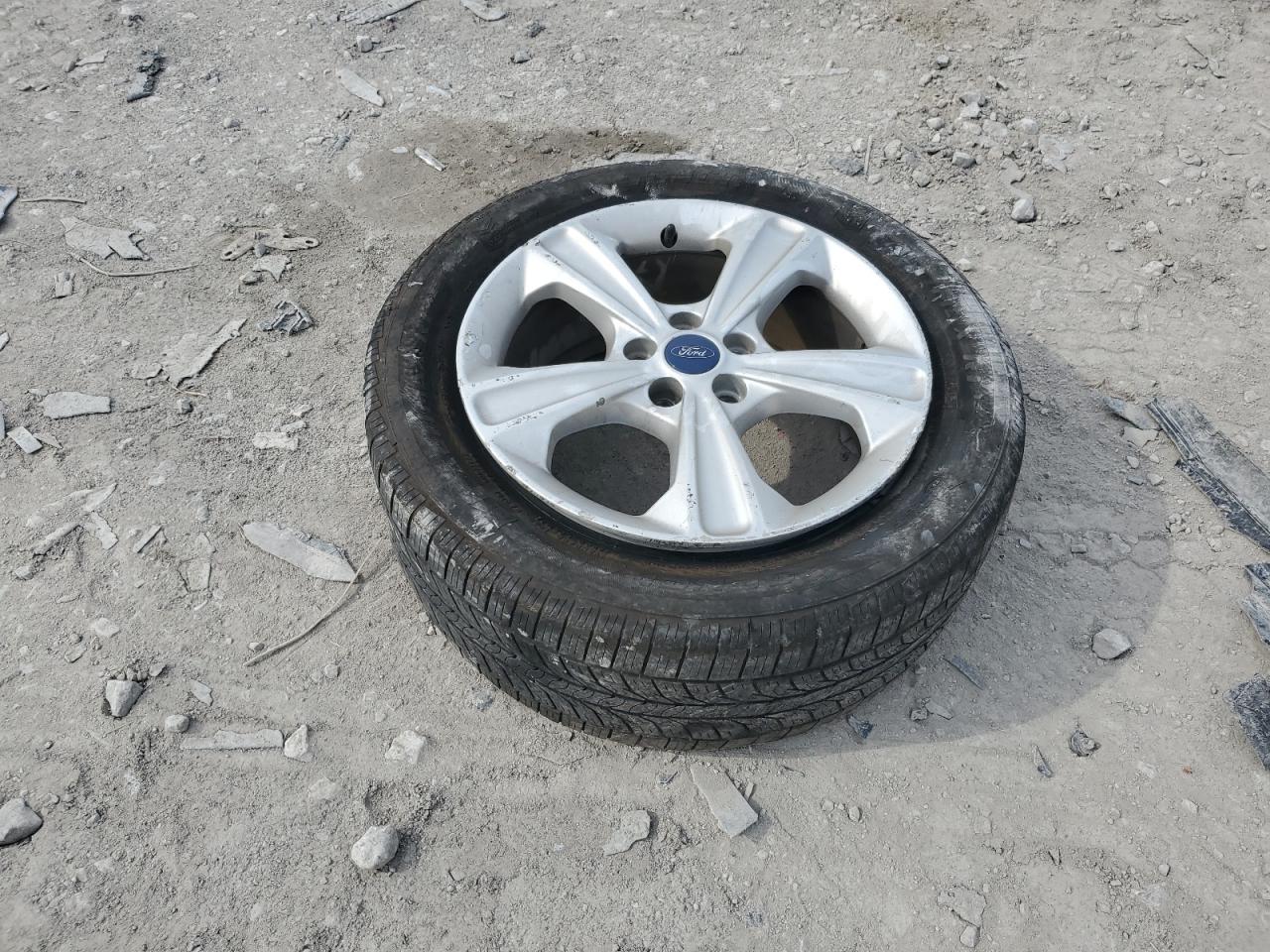 2015 Ford Escape Se VIN: 1FMCU0G90FUC45528 Lot: 81642985