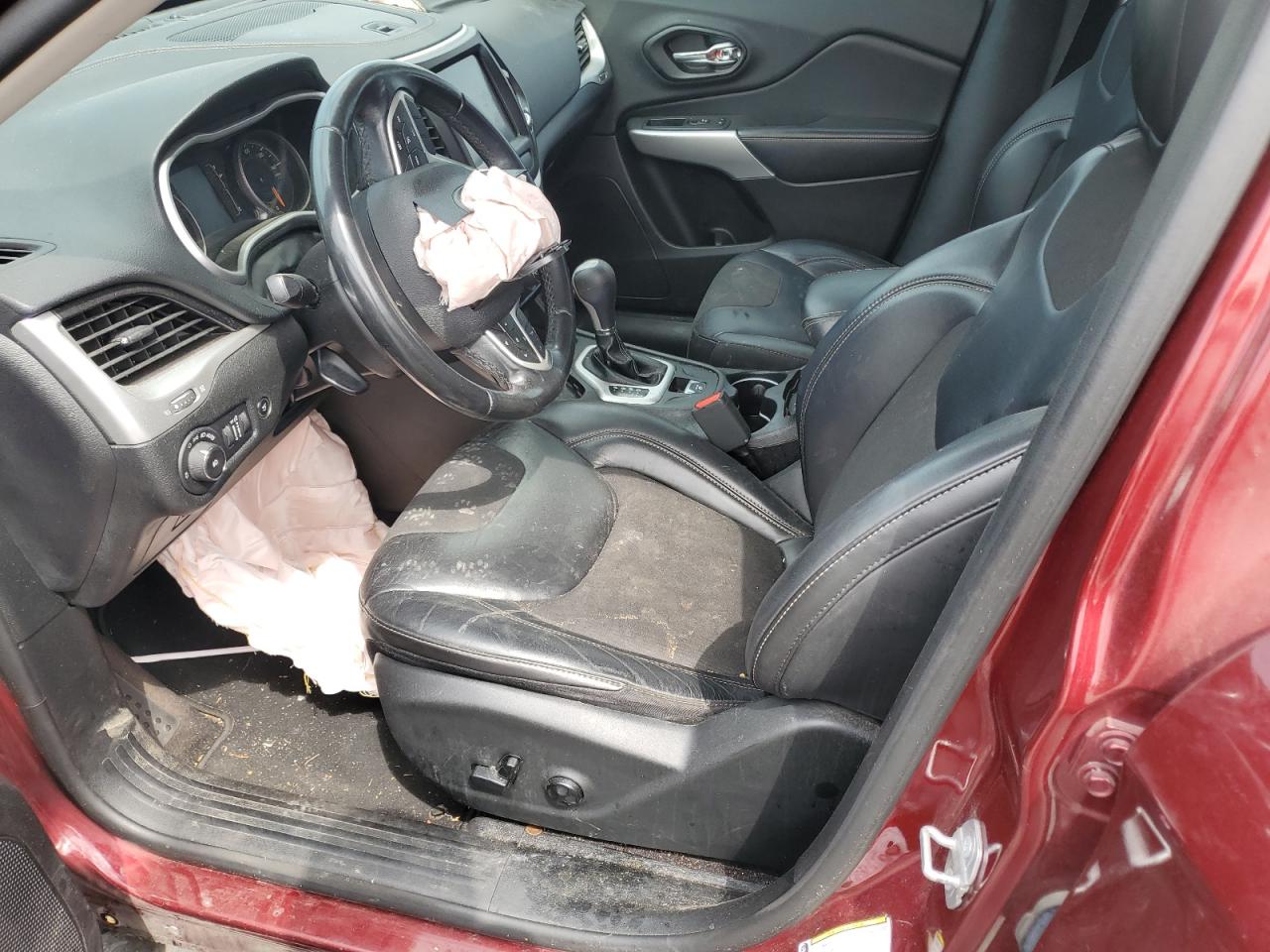 2018 Jeep Cherokee Latitude Plus VIN: 1C4PJLLB3JD622757 Lot: 71483225