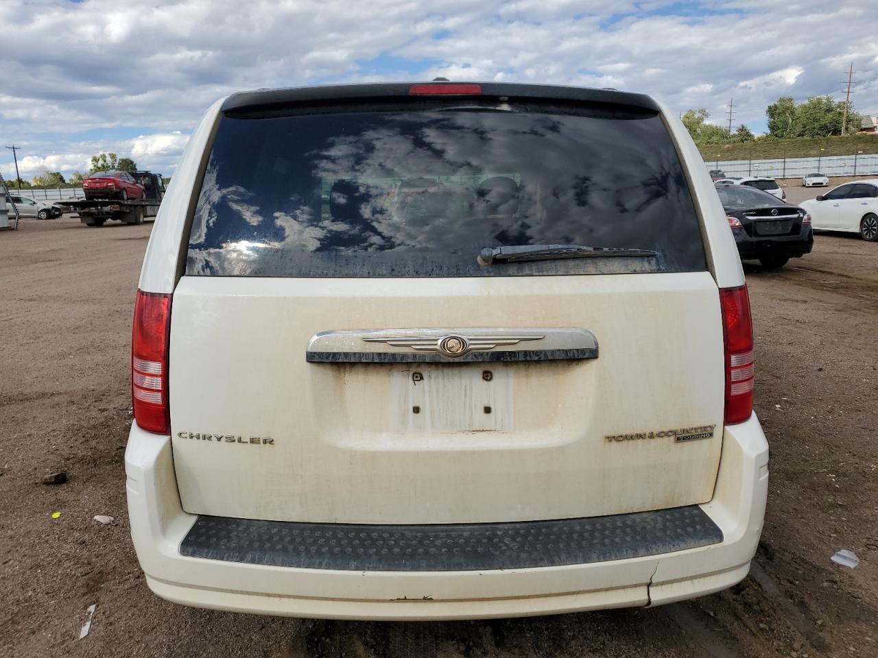 2010 Chrysler Town & Country Touring VIN: 2A4RR5D16AR460441 Lot: 84818675