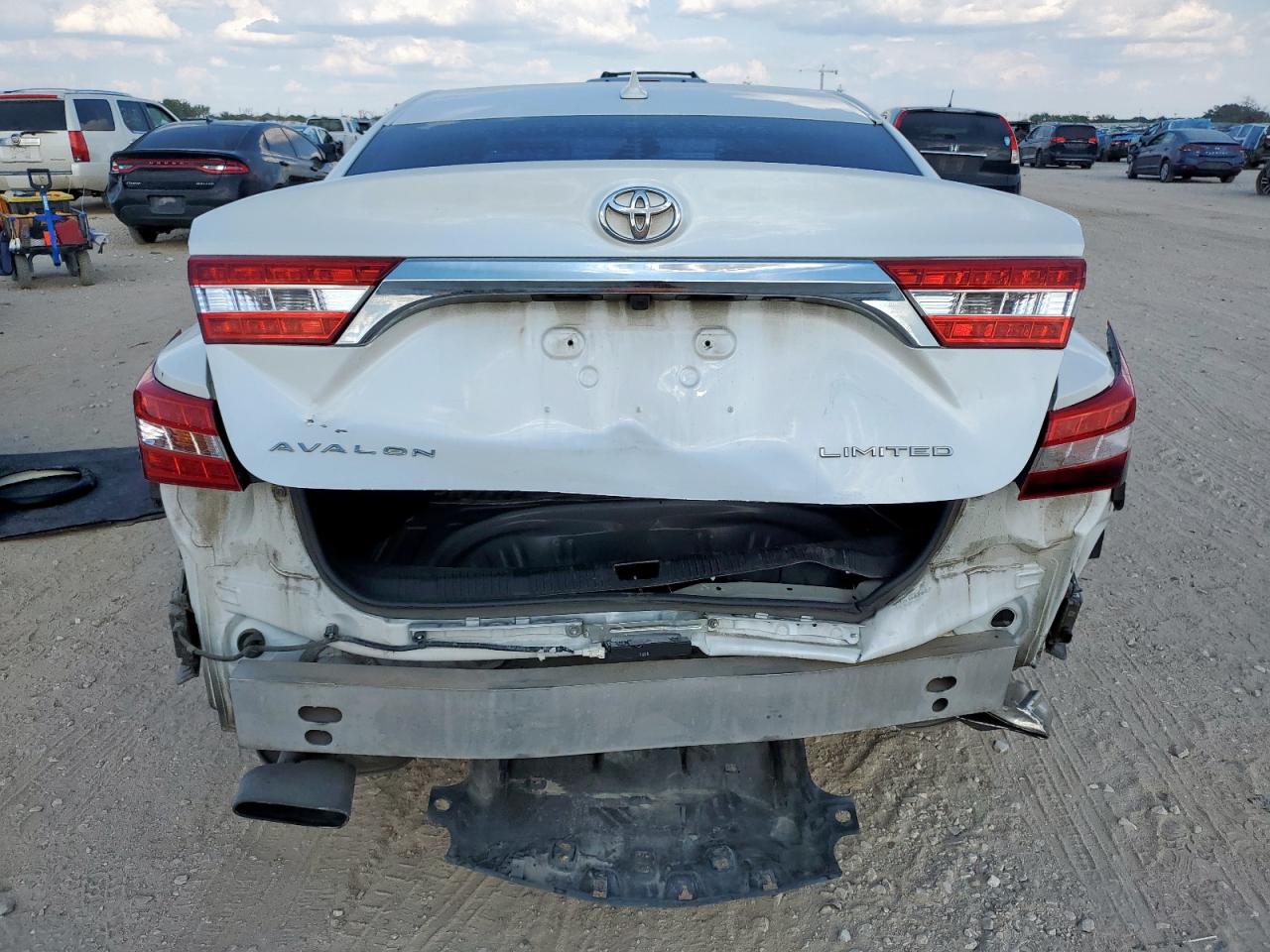 2015 Toyota Avalon Xle VIN: 4T1BK1EB8FU183230 Lot: 81284605