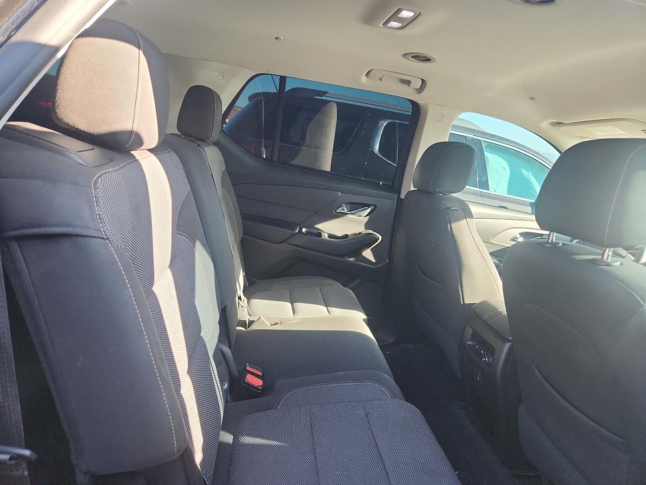 2019 Chevrolet Traverse Ls VIN: 1GNERFKW4KJ151735 Lot: 81676805