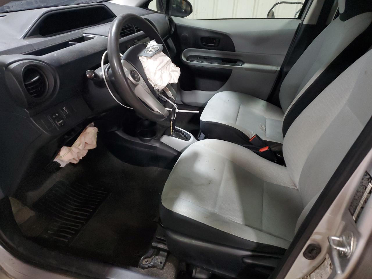 2013 Toyota Prius C VIN: JTDKDTB34D1547598 Lot: 84367235