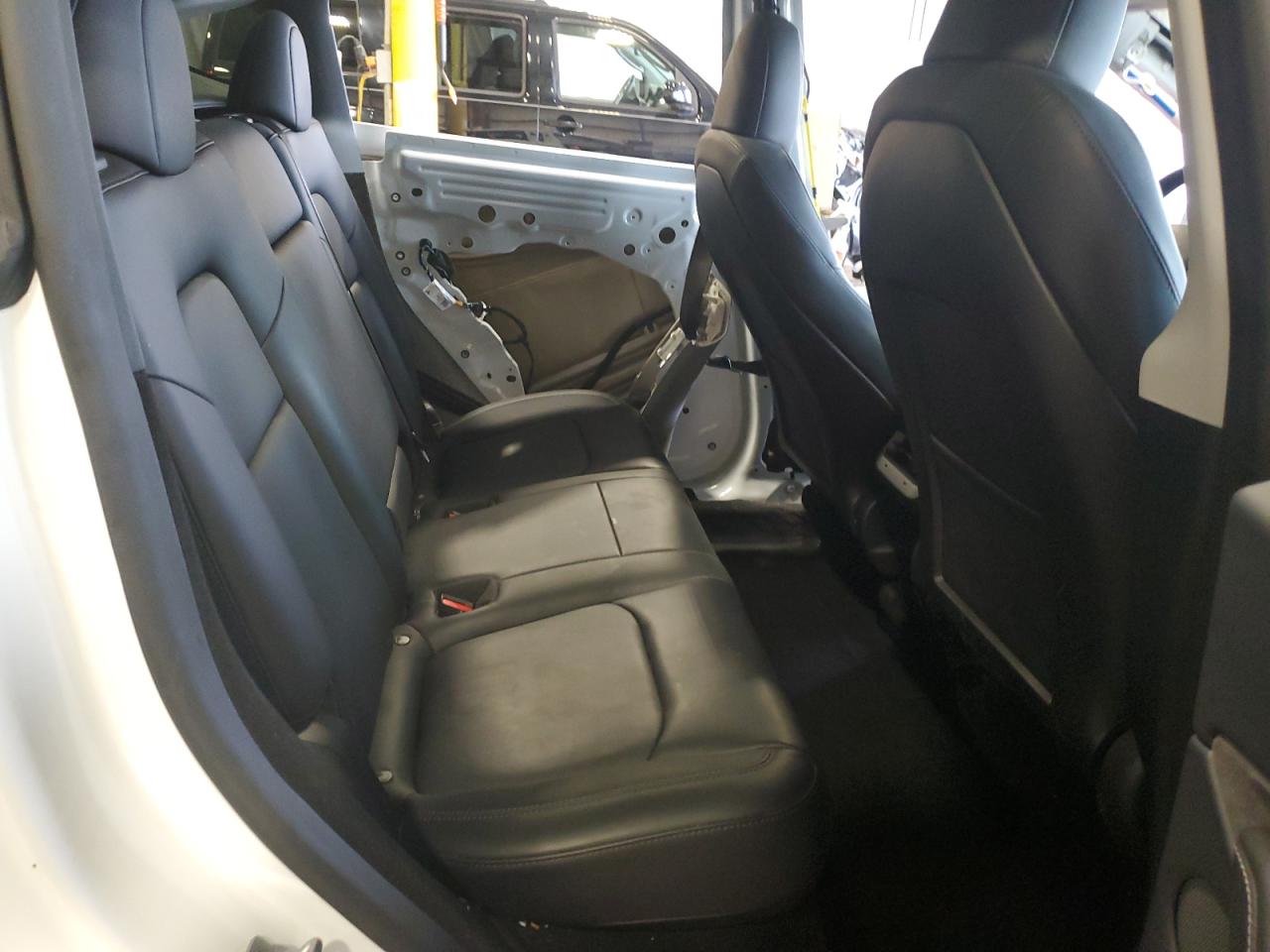 2023 Tesla Model Y VIN: 7SAYGDEE1PA117947 Lot: 82115595