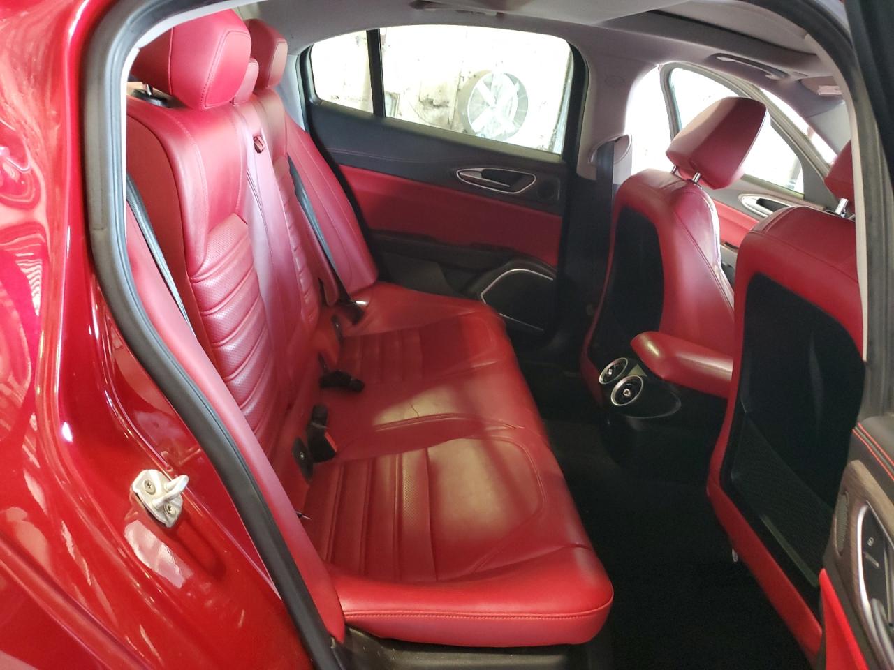 2017 Alfa Romeo Giulia Ti Q4 VIN: ZARFAEEN6H7553298 Lot: 83874625