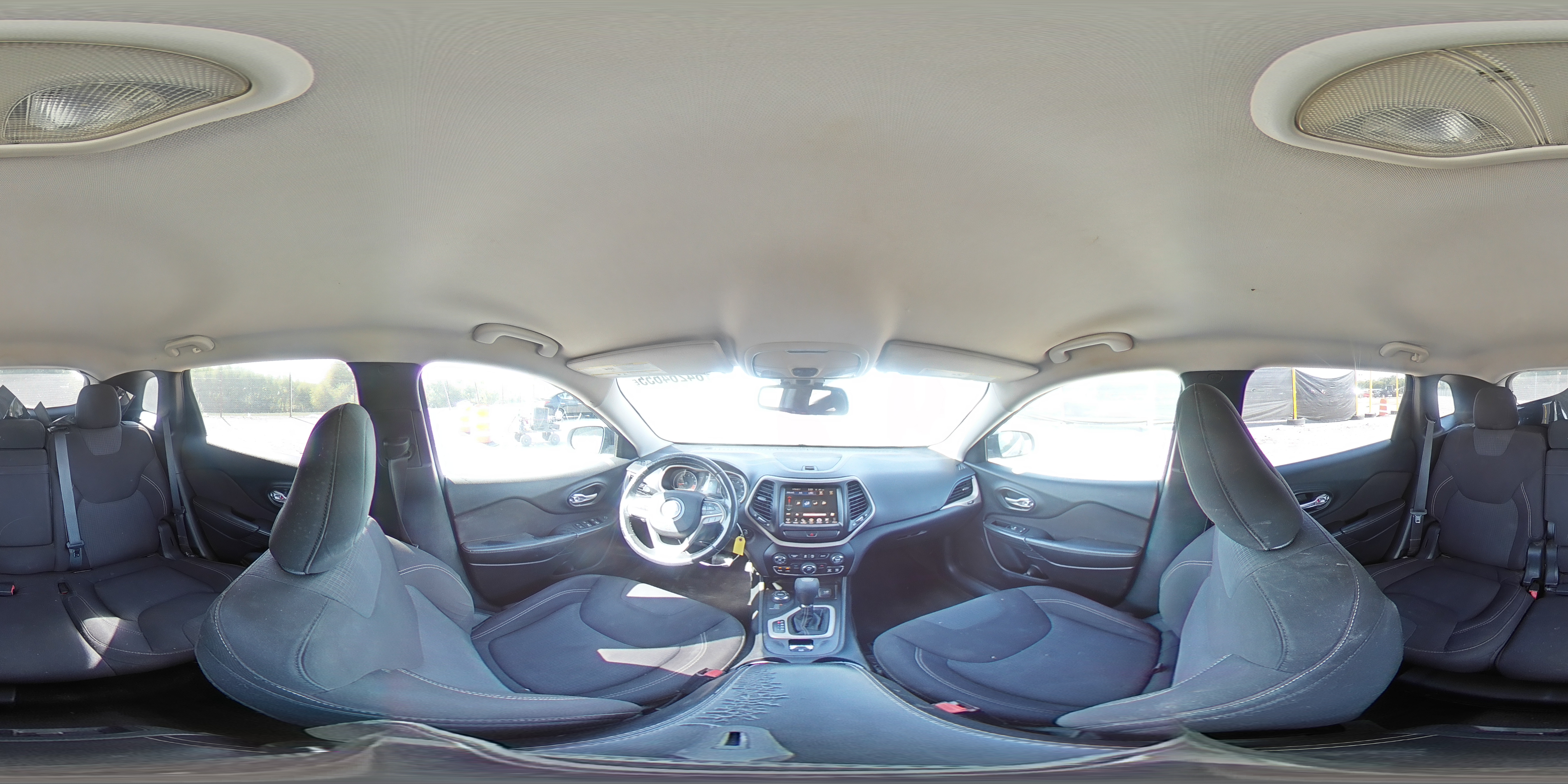 2015 Jeep Cherokee Latitude VIN: 1C4PJMCS3FW755570 Lot: 84264655