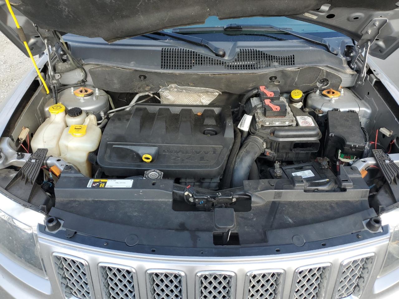 2016 Jeep Compass Latitude VIN: 1C4NJDEB2GD639519 Lot: 70659175