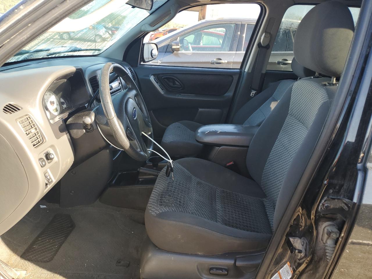 2004 Ford Escape Xlt VIN: 1FMCU03194DA22546 Lot: 84227115