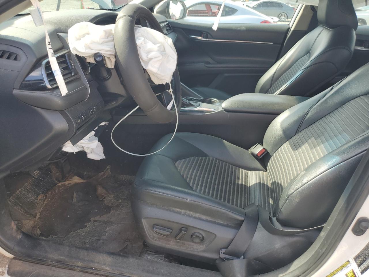 2019 Toyota Camry L VIN: 4T1B11HK9KU794781 Lot: 85312105