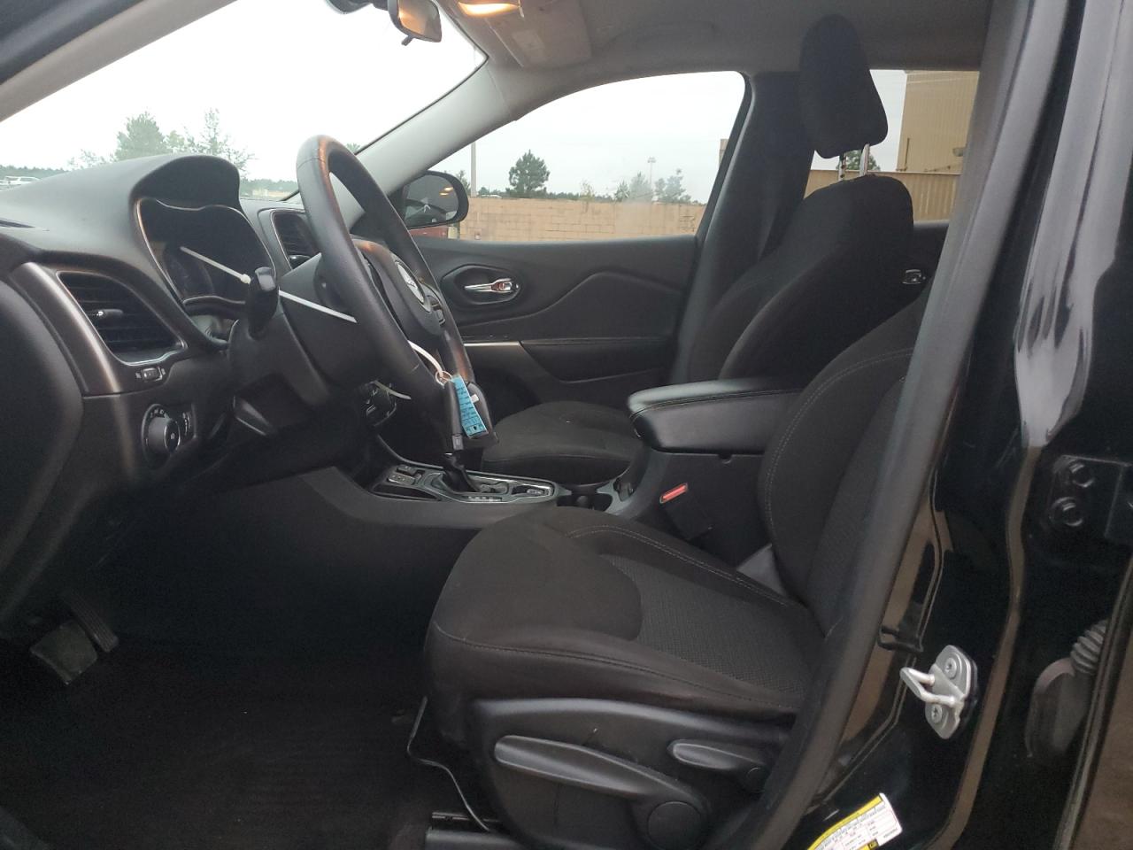 2019 Jeep Cherokee Latitude VIN: 1C4PJLCB9KD223384 Lot: 81853575