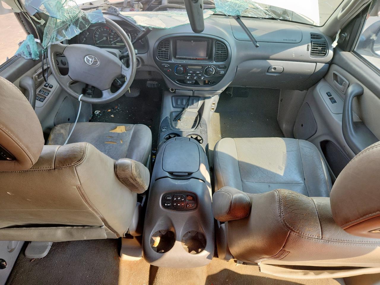 2005 Toyota Sequoia Sr5 VIN: 5TDZT34A75S240850 Lot: 81298245