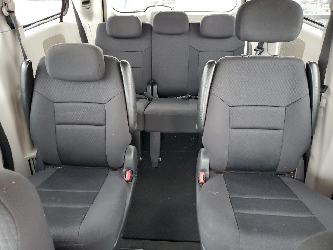 2010 Dodge Grand Caravan Sxt VIN: 2D4RN5D18AR261427 Lot: 71442315