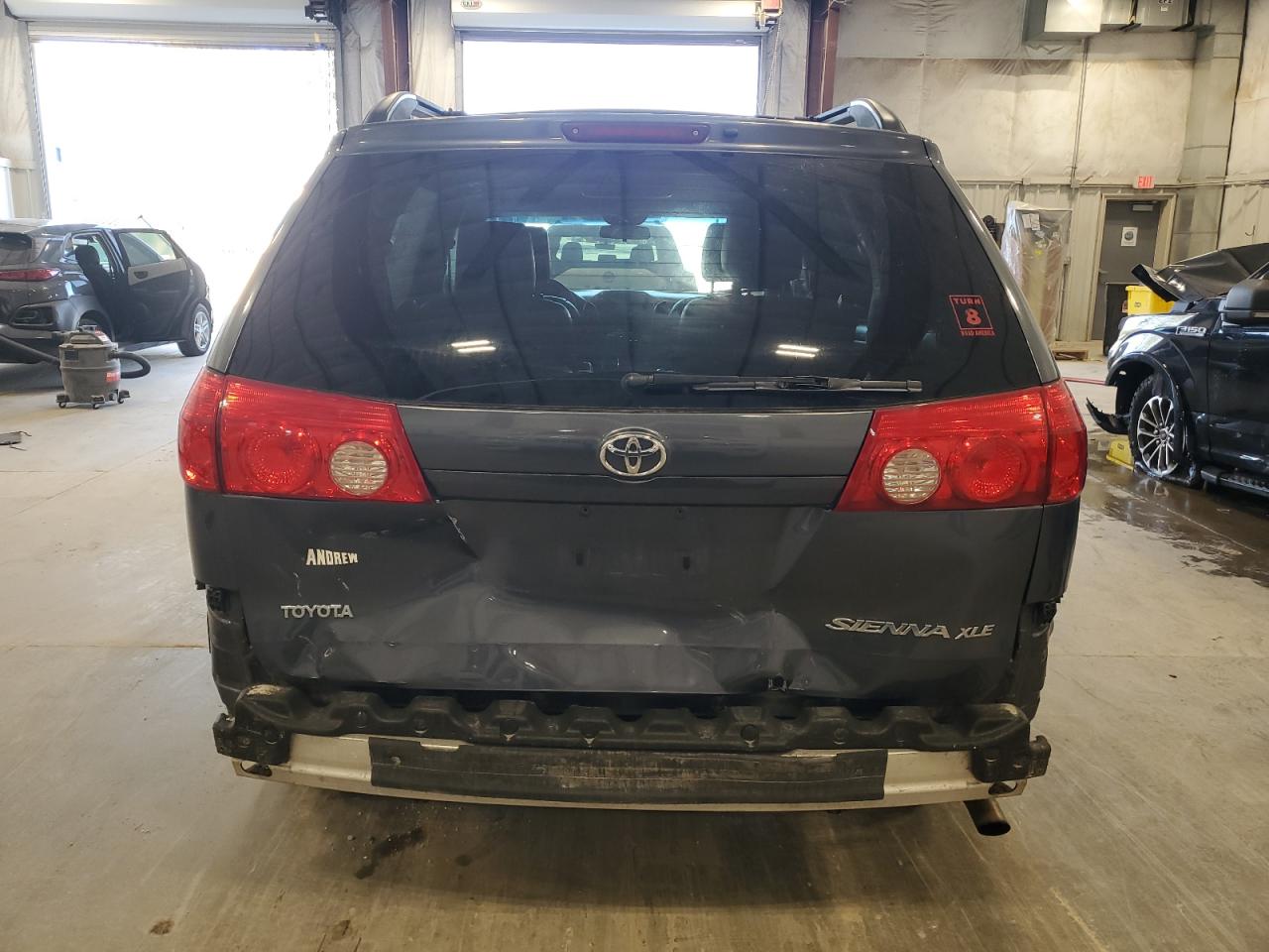 2010 Toyota Sienna Xle VIN: 5TDYK4CC3AS312905 Lot: 84576955