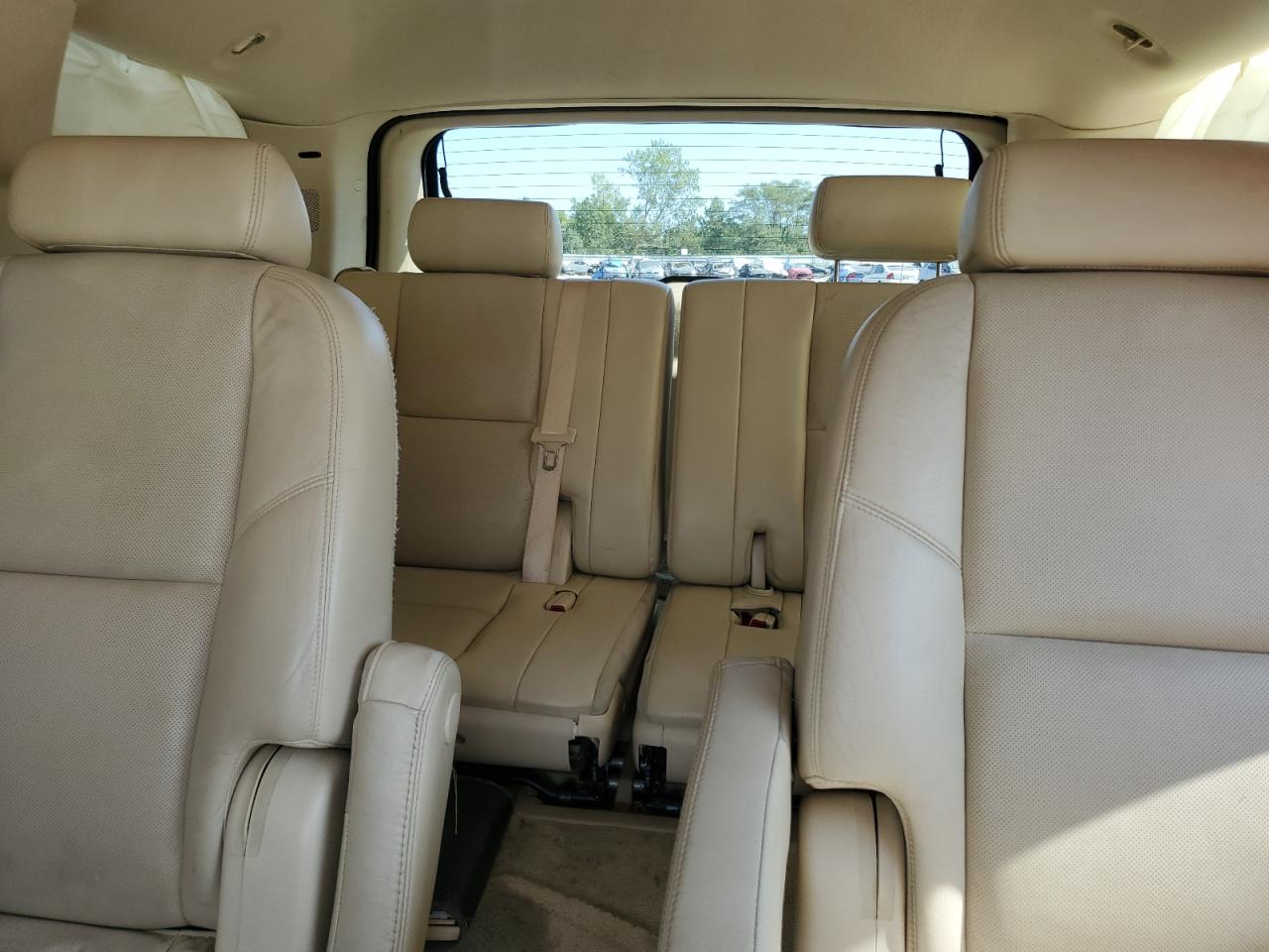 2008 Cadillac Escalade Luxury VIN: 1GYFK63848R242302 Lot: 80396165