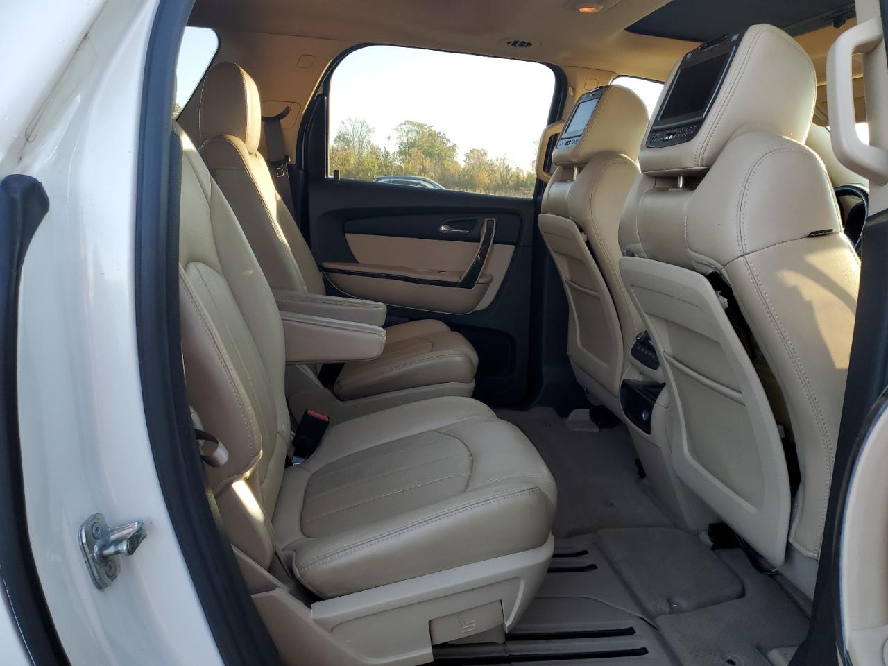 2011 GMC Acadia Denali VIN: 1GKKRTED1BJ232118 Lot: 84414925