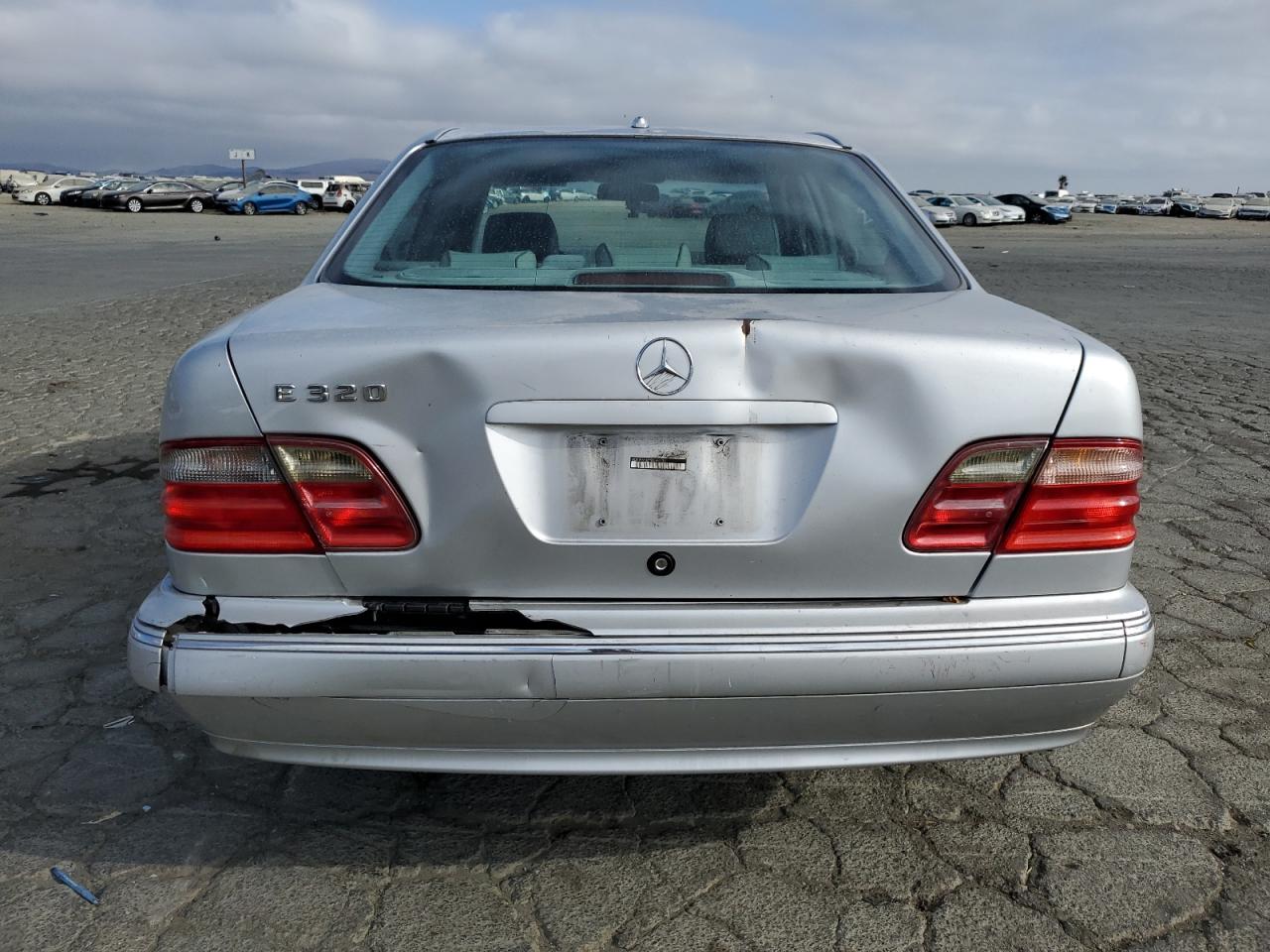 2000 Mercedes-Benz E 320 VIN: WDBJF65J6YB098733 Lot: 80508845