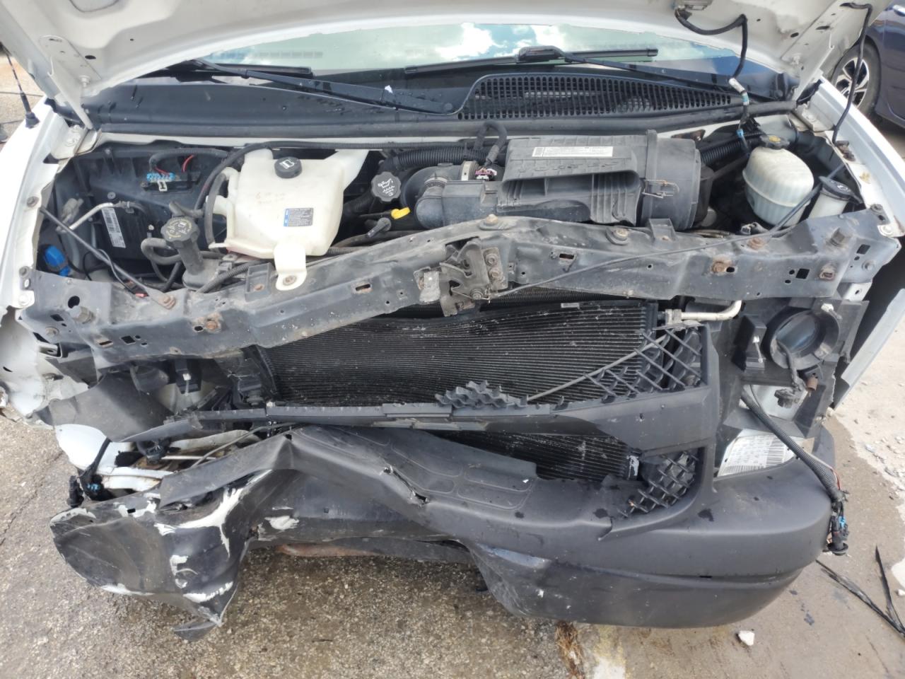 2008 Chevrolet Express G2500 VIN: 1GCGG25K981182772 Lot: 70751575