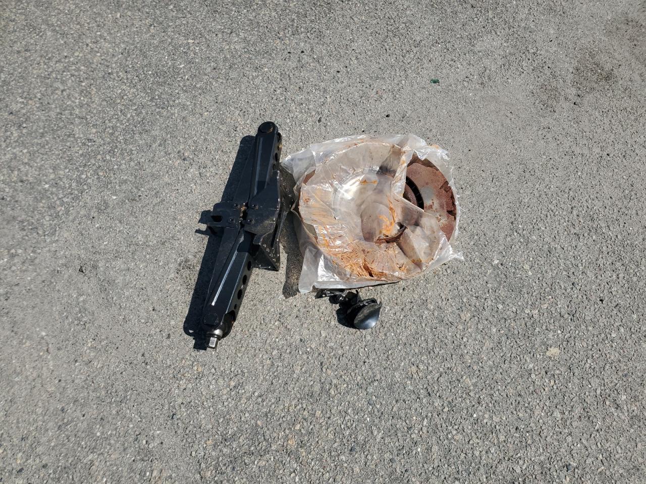 2015 Jeep Renegade Limited VIN: ZACCJBDT5FPC07979 Lot: 71306595